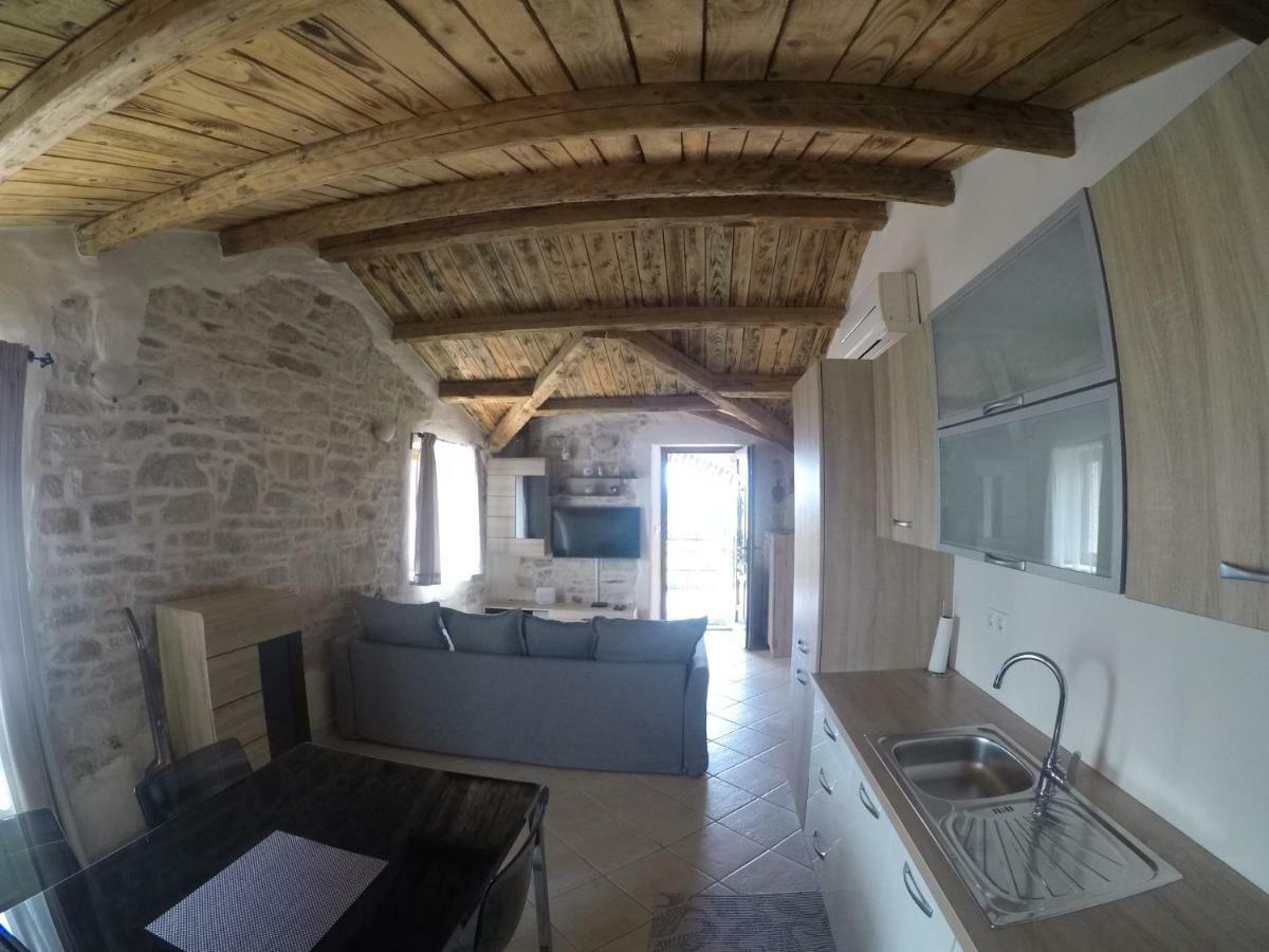 Apartments P&B Tar-Vabriga Екстериор снимка